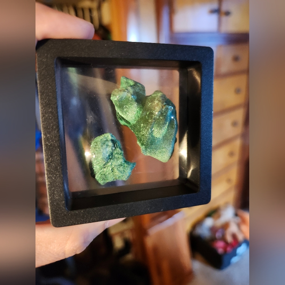 2 PC Velvet Malachite In Display